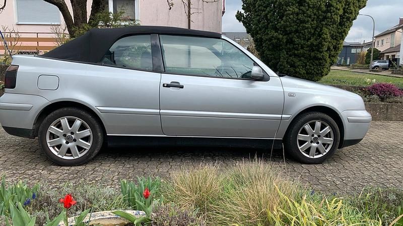 Gebraucht VW Golf Cabriolet Conceptline 100 PS (73 kW) 2002 Silber Cabrio