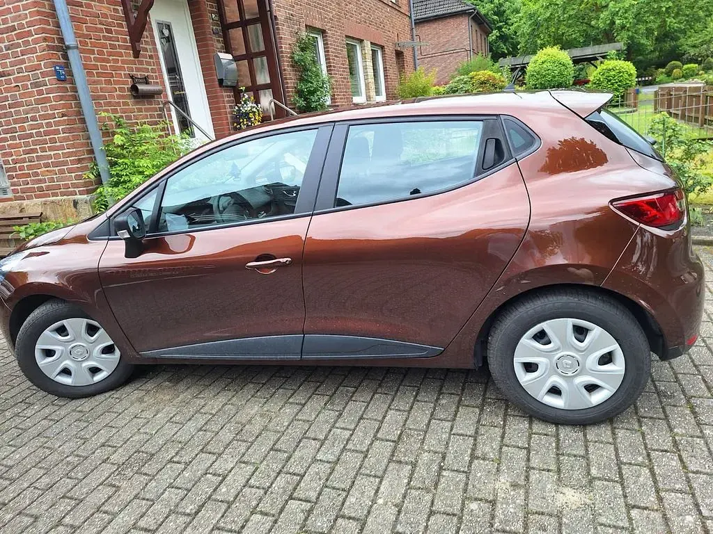 Gebraucht Renault Clio Experience 73 PS (53 kW) 2014 Braun Limousine