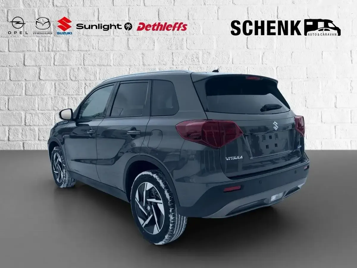 Neu Suzuki Vitara GLX 110 PS (80 kW) 2025 Grau SUV
