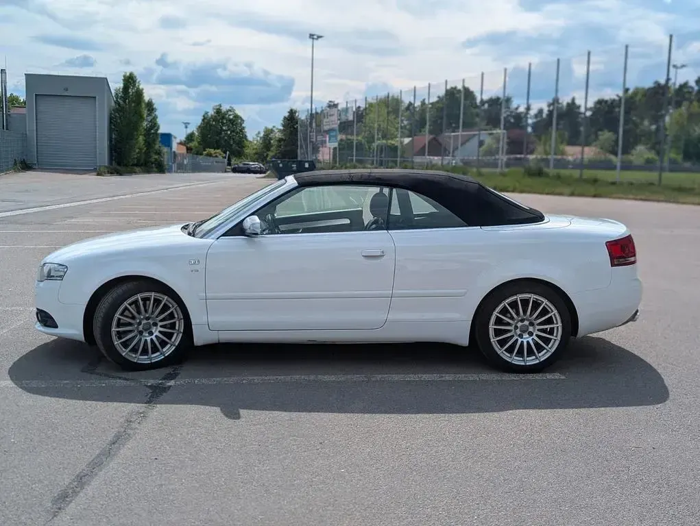 Używany Audi S4 Cabriolet Basis 344 KM (253 kW) 2008 Biały Kabriolet