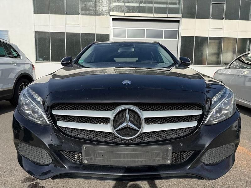 Gebraucht Mercedes C250 204 PS (150 kW) 2015 Schwarz Limousine