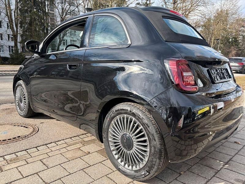 Gebraucht Fiat 500e Icon 86 kW (118 PS) 2023 Colore esterno (onyx schwarz) Cabrio