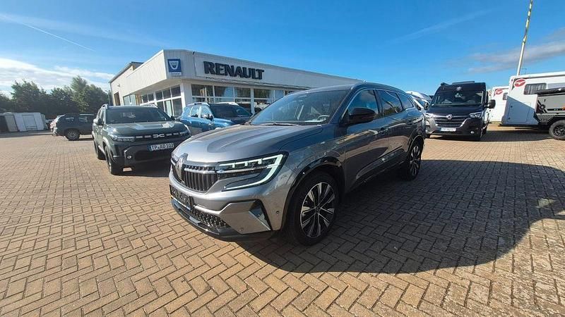 Grau Gebraucht 2024 Renault Espace Techno Van / Kleinbus | 39.590 € (Teuer) - Bild 1/4