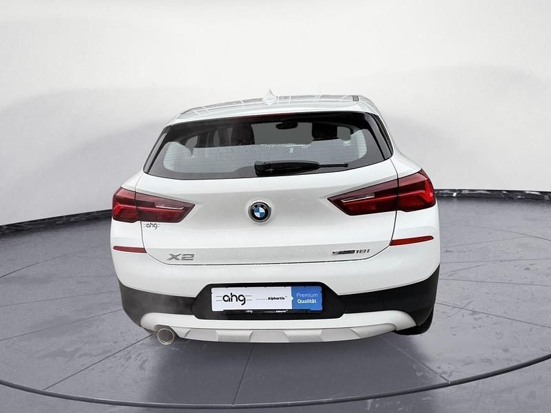 Gebraucht BMW X2 Sport Line 136 PS (100 kW) 2022 Weiß SUV