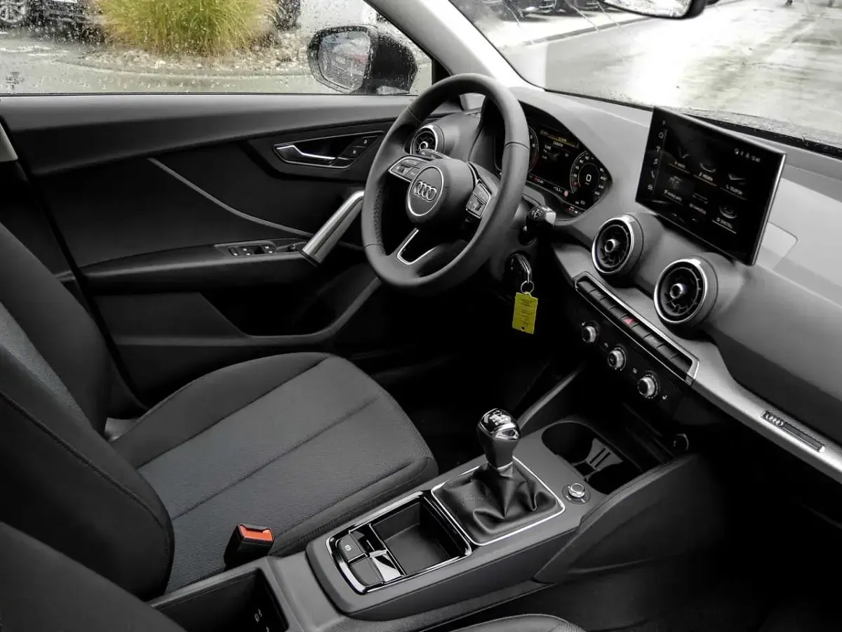 Neu Audi Q2 Advanced 116 PS (85 kW) 2026 Brillantschwarz SUV