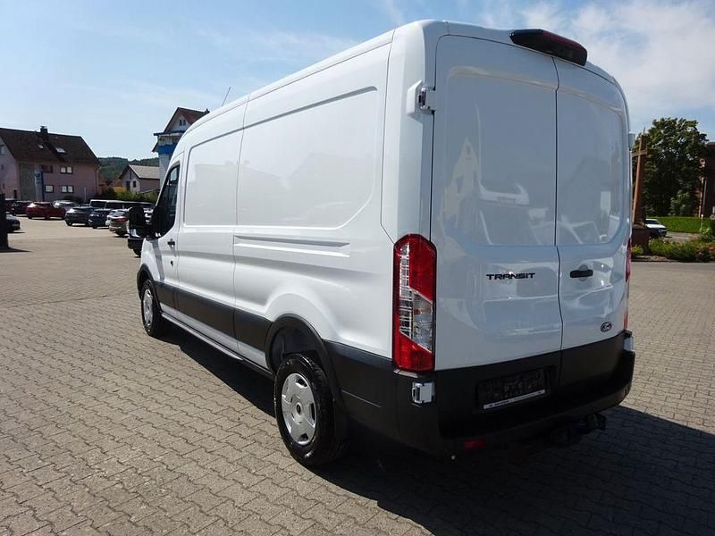 Neu Ford Transit Trend 131 PS (96 kW) 2025 Weiß Limousine