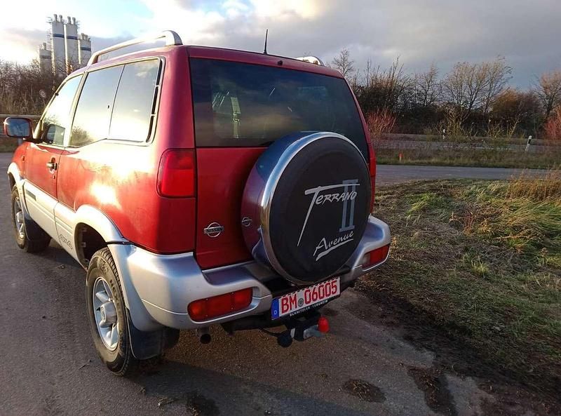 Gebraucht Nissan Terrano 116 PS (85 kW) 1999 Rot SUV