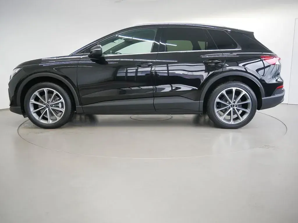 Gebraucht Audi Q4 e-tron Ambiente 210 kW (286 PS) 2025 Mythosschwarz metallic SUV