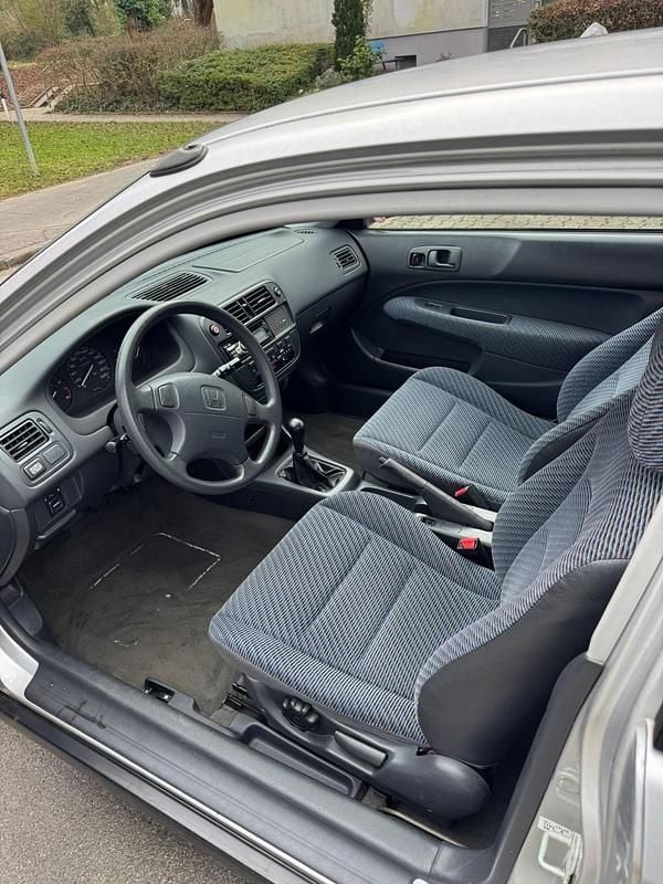 Gebraucht Honda Civic 75 PS (55 kW) 1998 Silber Kleinwagen