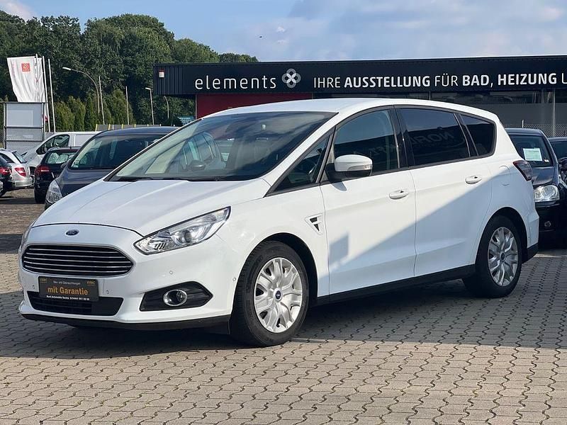 Andere Gebraucht 2016 Ford S-MAX Trend Van / Kleinbus | 8.999 € (Etwas zu teuer) - Bild 1/4