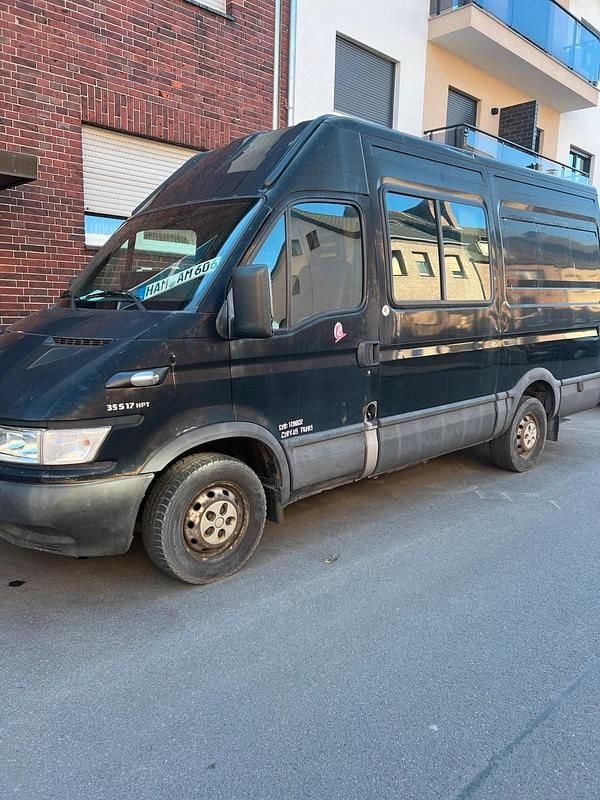Gebraucht Iveco Daily 140 PS (102 kW) 2006 Schwarz Limousine