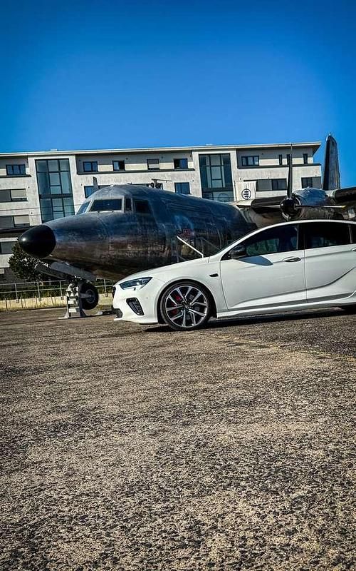 Gebraucht Opel Insignia 230 PS (169 kW) 2021 Weiß Kleinwagen