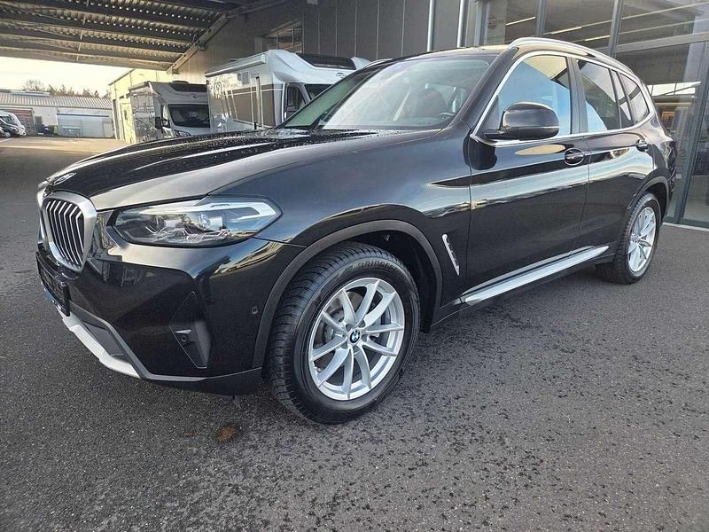 Gebraucht BMW X3 Sport Line 190 PS (139 kW) 2023 Schwarz SUV