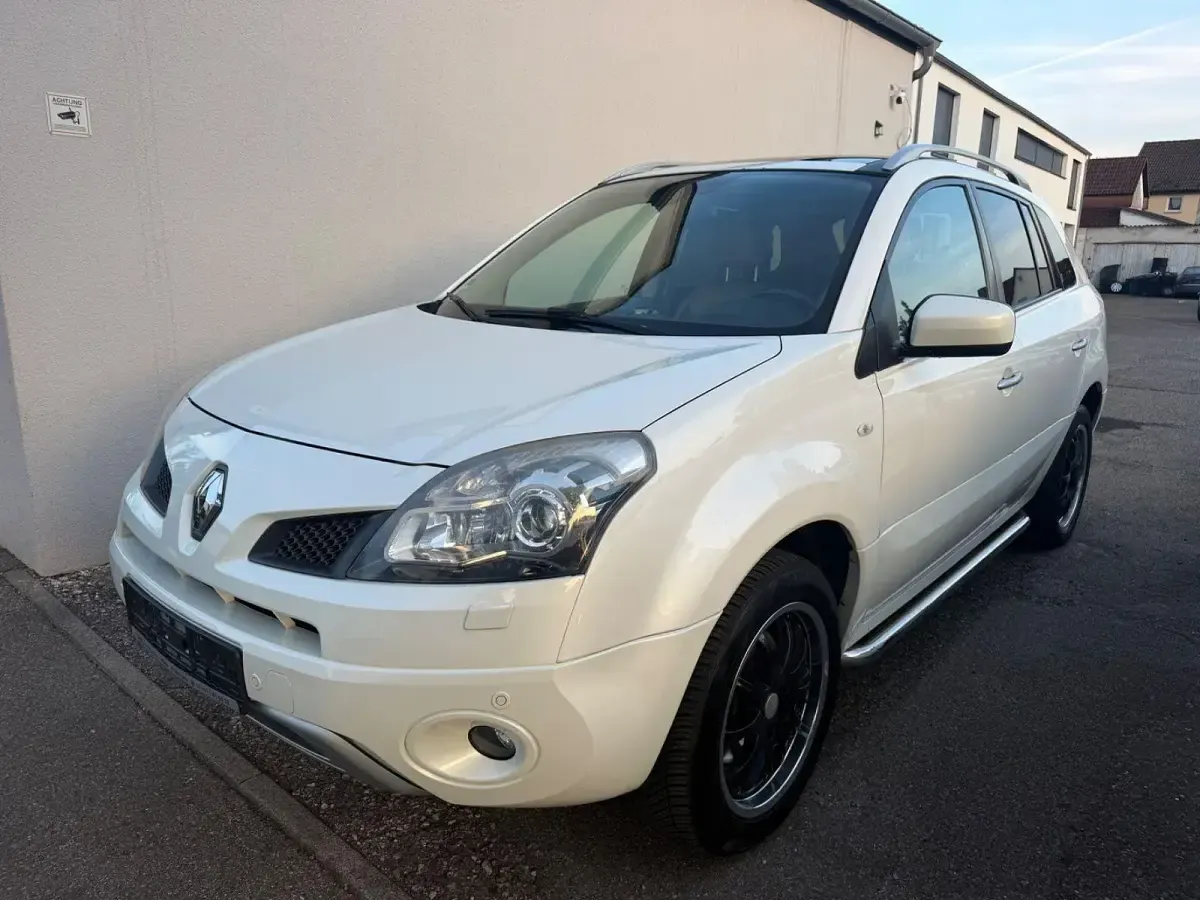 Gebraucht Renault Koleos Night&Day 150 PS (110 kW) 2011 Weiß SUV