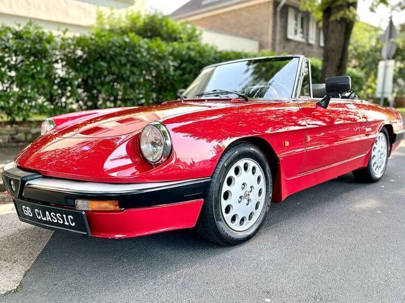 Rot Gebraucht 1988 Alfa Romeo Spider Cabrio | 17.800 € - Bild 1/4
