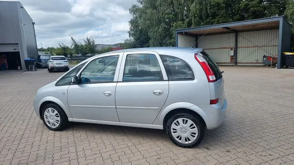 Gebraucht Opel Meriva 101 PS (74 kW) 2005 Silber Van / Kleinbus