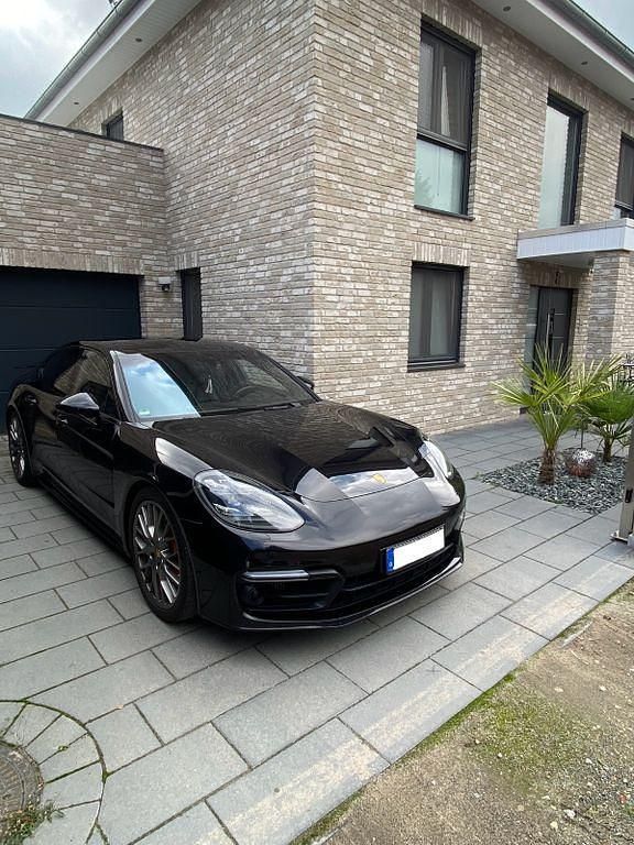Schwarz Gebraucht 2017 Porsche Panamera Turbo Limousine | 59.999 € (Fairer Preis) - Bild 1/4
