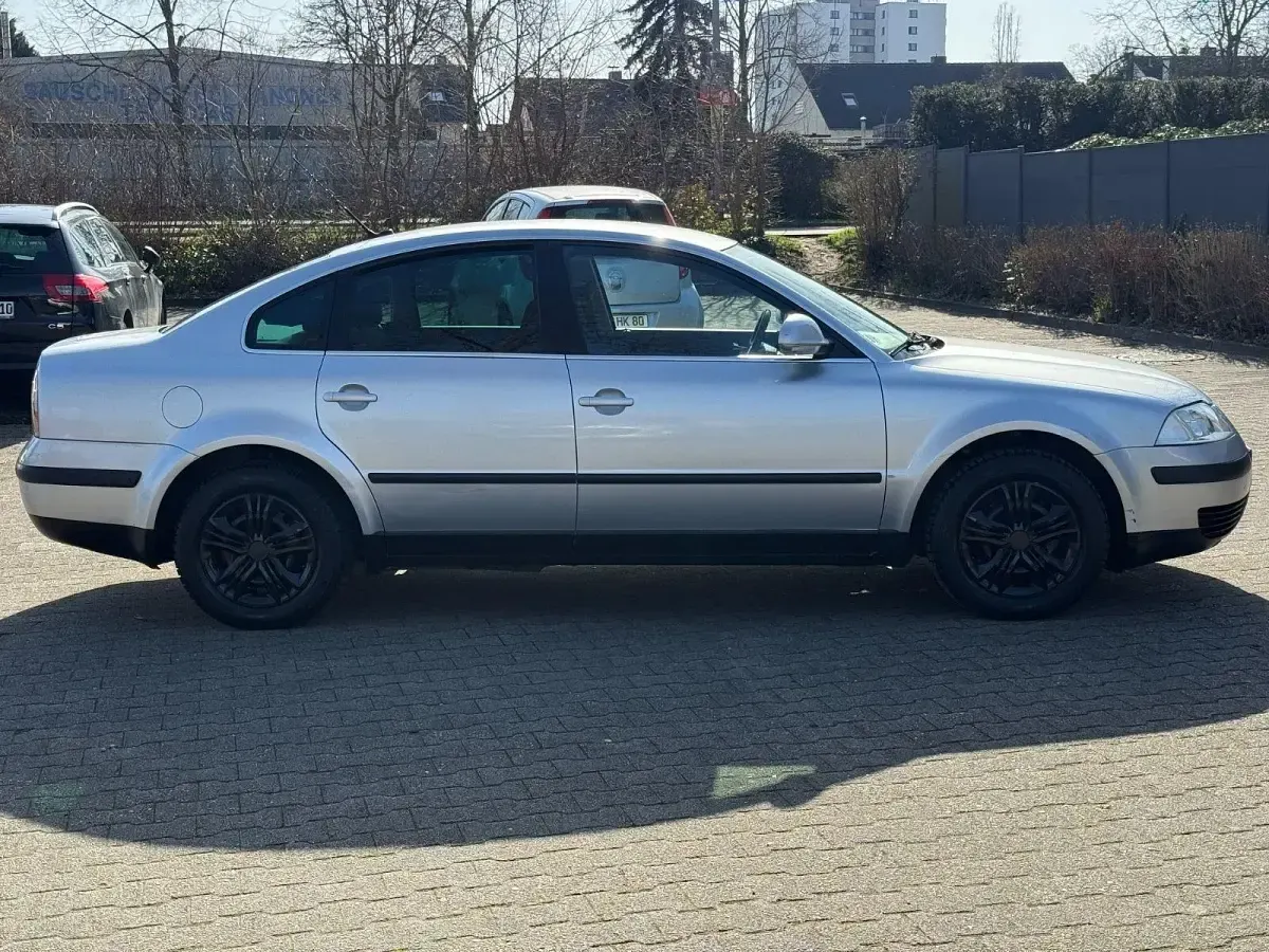 Usata VW Passat Comfortline 116 CV (85 kW) 2004 Argento Berlina