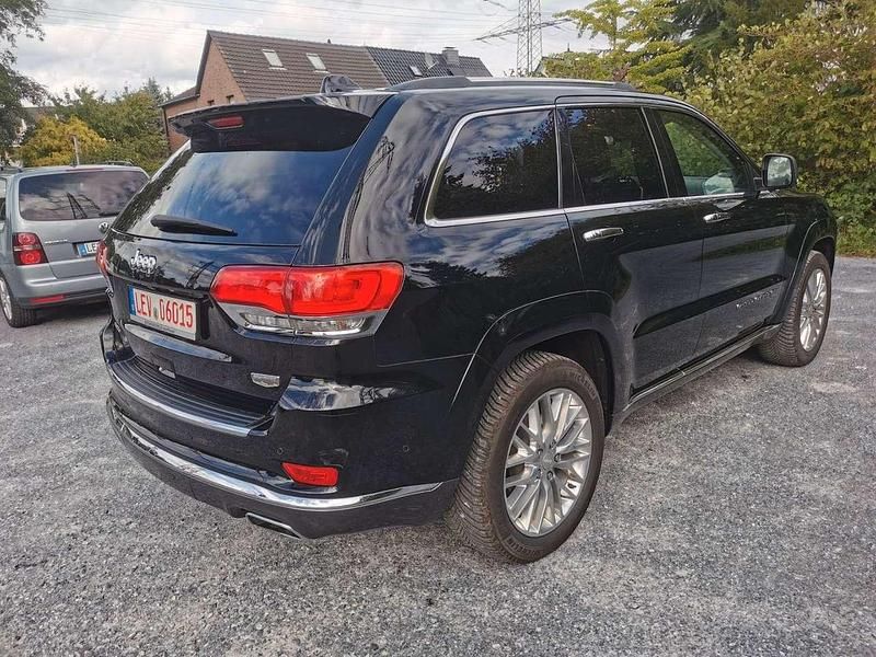 Gebraucht Jeep Grand Cherokee Summit 250 PS (183 kW) 2019 Diamond black crystal p/c SUV