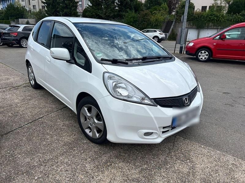 Weiß Gebraucht 2013 Honda Jazz Comfort Kleinwagen | 8.750 € (Fairer Preis) - Bild 1/4