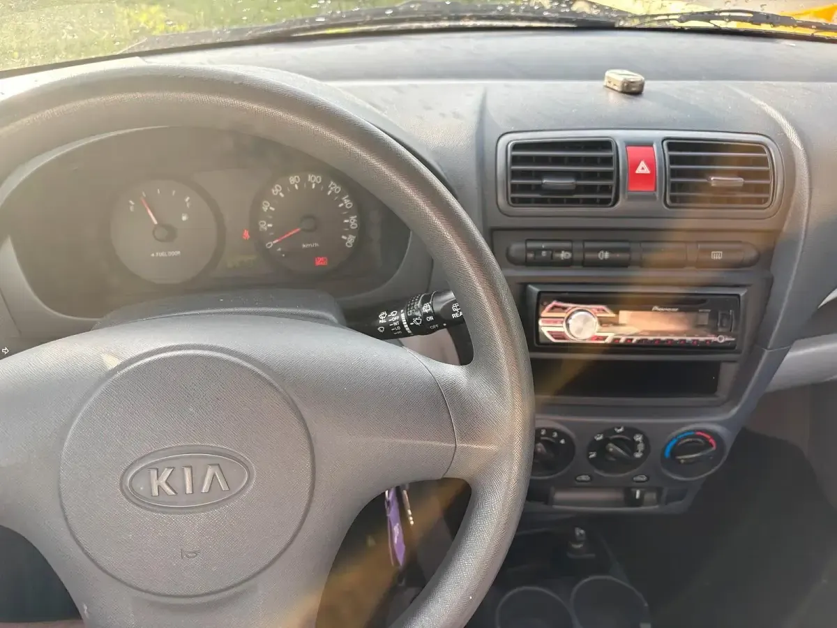 Używany Kia Picanto 60 KM (44 kW) 2007 Niebieski Hatchback