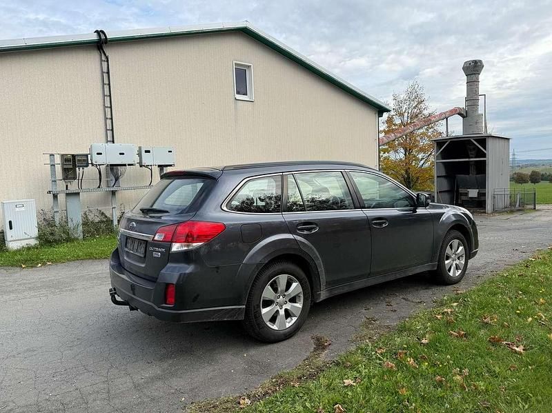 Gebraucht Subaru Legacy Comfort 150 PS (110 kW) 2012 Grau Kombi