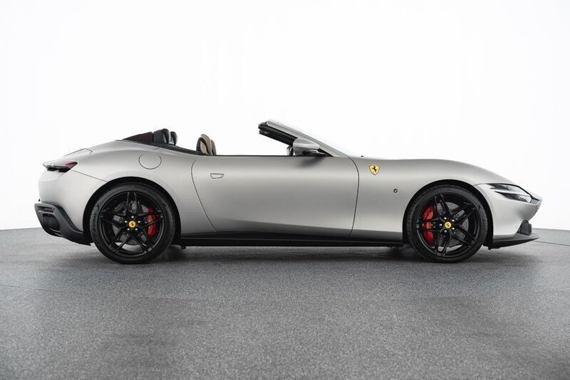 Gebraucht Ferrari Roma 620 PS (456 kW) 2025 Silber Coupé