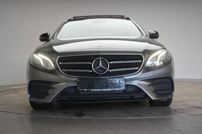 Gebraucht Mercedes E220 AMG 194 PS (142 kW) 2017 Grau Limousine