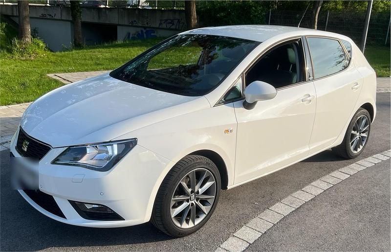 Weiß Gebraucht 2015 Seat Ibiza I-Tech Kleinwagen | 7.500 € (Etwas zu teuer) - Bild 1/4