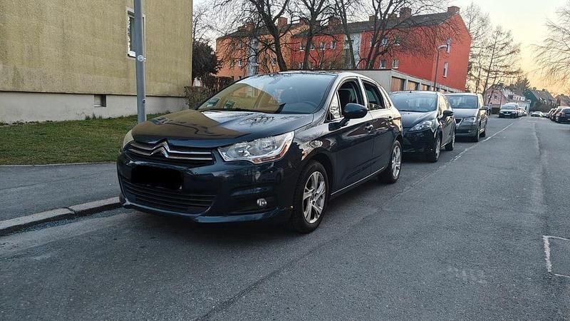 Blau Gebraucht 2012 Citroën C4 SELECTION Limousine | 6.500 € (Teuer) - Bild 1/4