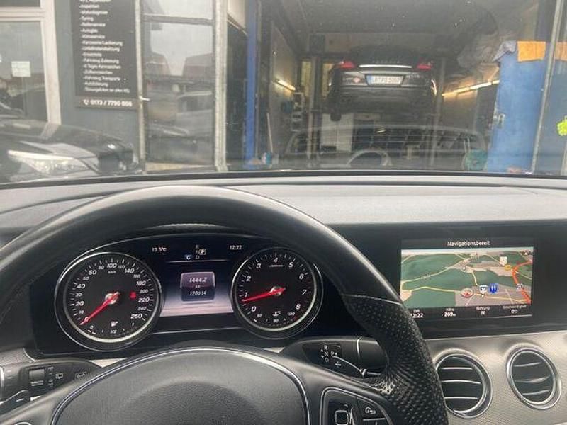 Gebraucht Mercedes E250 211 PS (155 kW) 2017 Schwarz Kombi