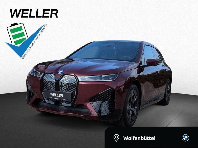 Aventurinrot iii (rot) Gebraucht 2024 BMW iX Comfort Edition SUV | 73.990 € (Etwas zu teuer) - Bild 1/4