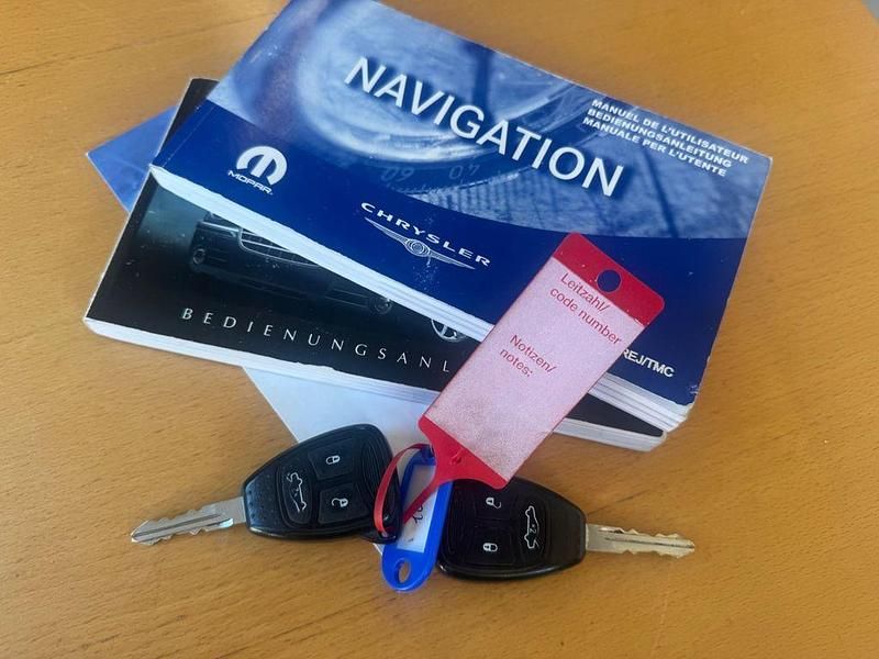 Gebraucht Chrysler 300C 218 PS (160 kW) 2007 Grau Limousine