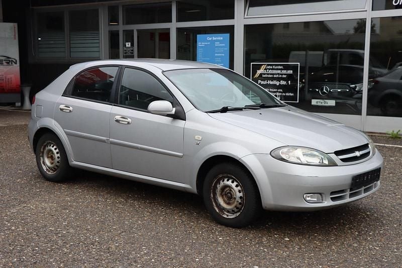 Silber Gebraucht 2008 Chevrolet Lacetti Kleinwagen | 390 € (Superpreis) - Bild 1/4