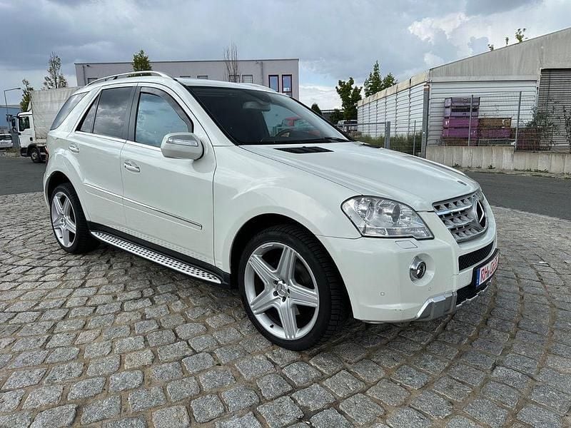 Weiß Gebraucht 2009 Mercedes ML420 AMG SUV | 14.990 € - Bild 1/4