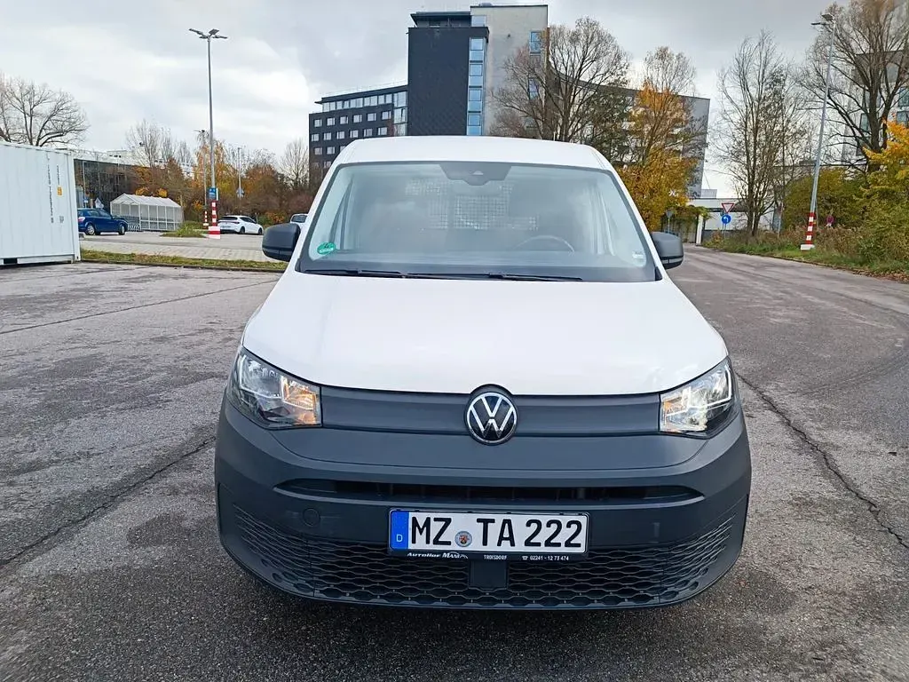 Usado VW Caddy 122 HP (89 kW) 2021 Branco Monovolume