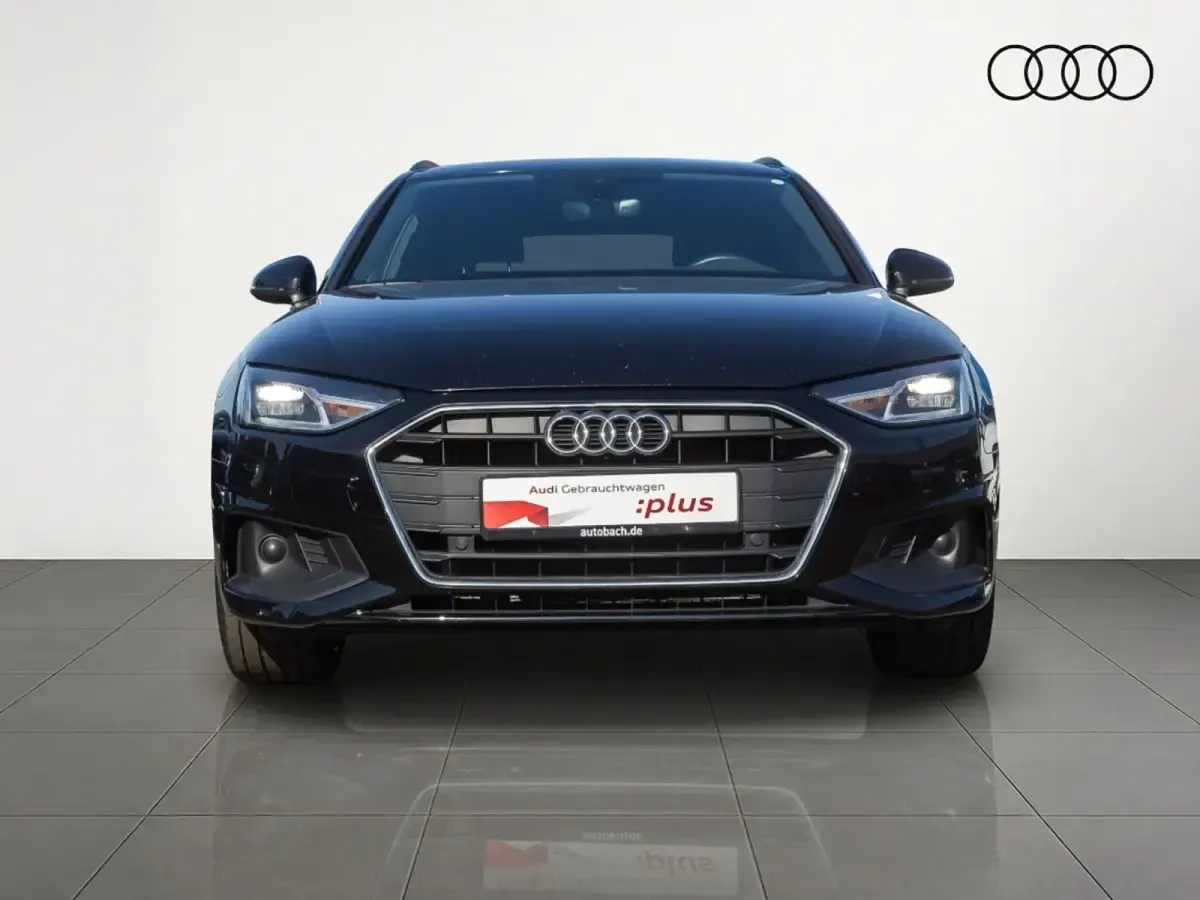 Gebraucht Audi A4 S-Line 204 PS (150 kW) 2022 Mythosschwarz metallic Kombi