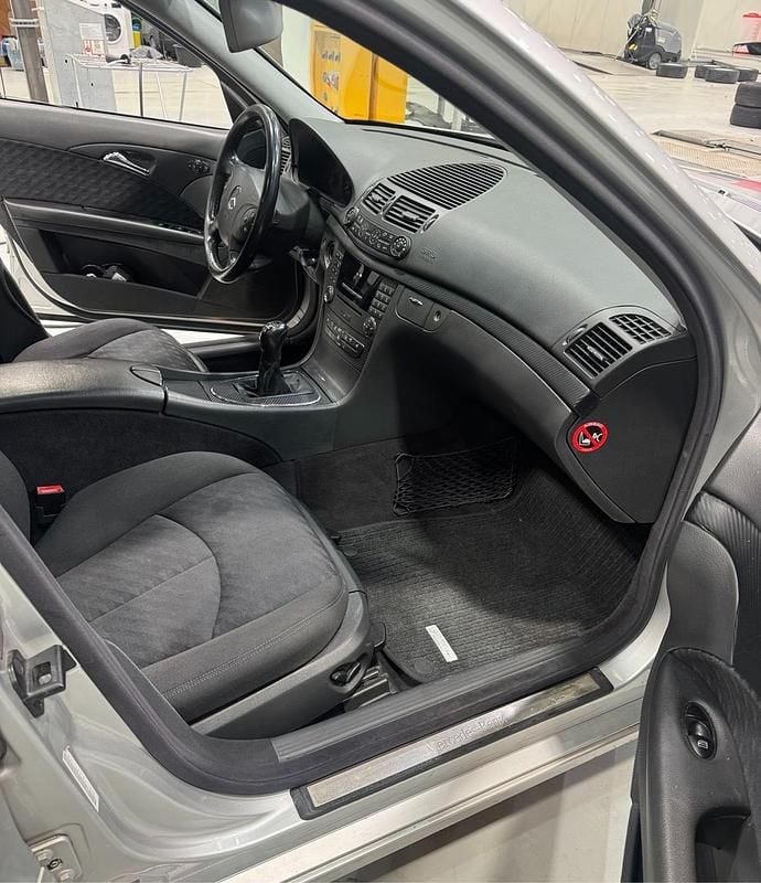 Gebraucht Mercedes E200 163 PS (119 kW) 2003 Silber Kombi