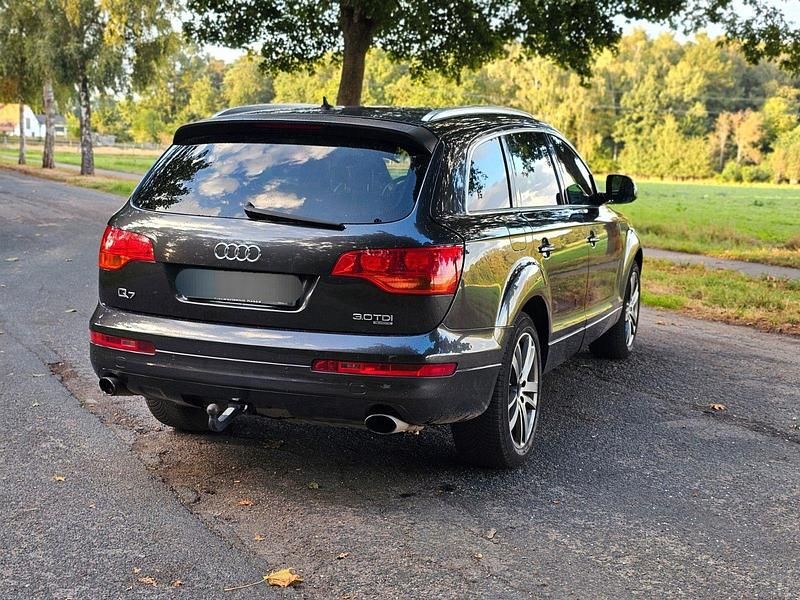 Usata Audi Q7 Design 232 CV (170 kW) 2007 Grigio SUV