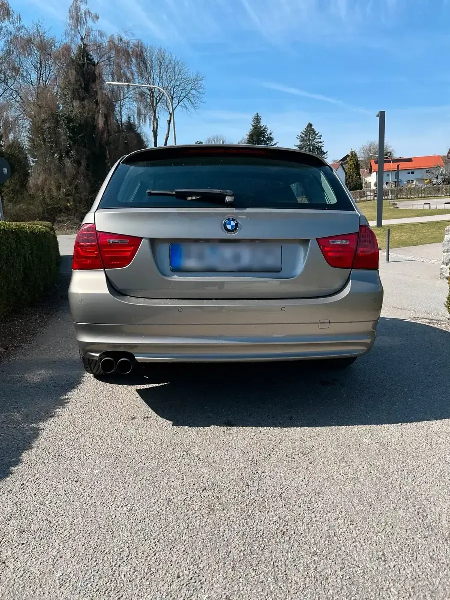 Gebraucht BMW 325 218 PS (160 kW) 2009 Beige Kombi