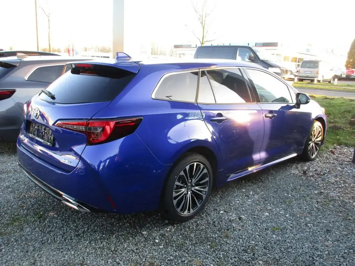 Gebraucht Toyota Corolla Team 196 PS (144 kW) 2024 Marlingrau Kombi