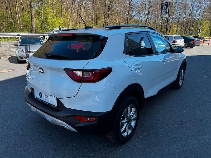 Gebraucht Kia Stonic Vision 84 PS (61 kW) 2018 (ud) schneeweiss SUV
