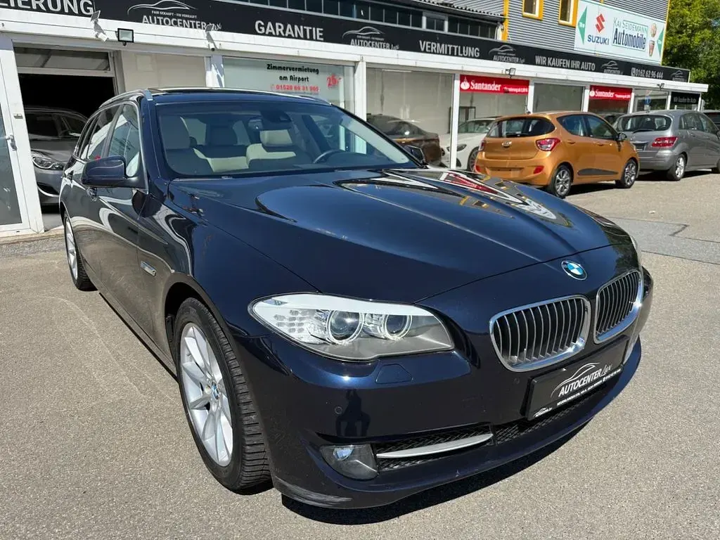 Gebraucht BMW 525 218 PS (160 kW) 2012 Blau Kombi