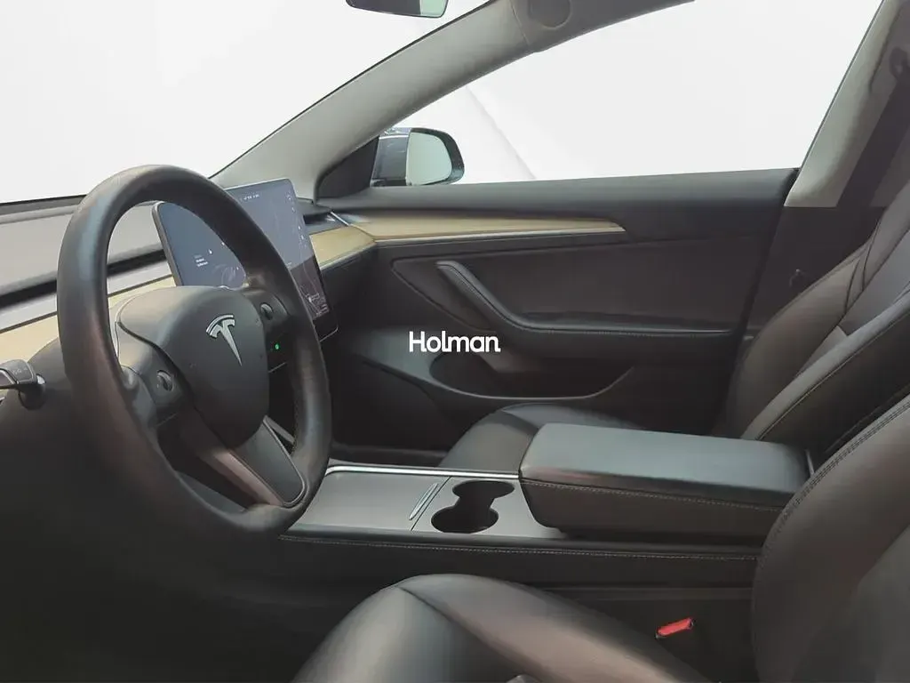 Käytetty Tesla Model 3 Standard Range Plus 239 kW (325 HP) 2021 Harmaa Sedan