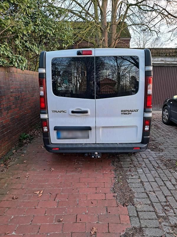 Gebraucht Renault Trafic 120 PS (88 kW) 2016 Weiß Van / Kleinbus