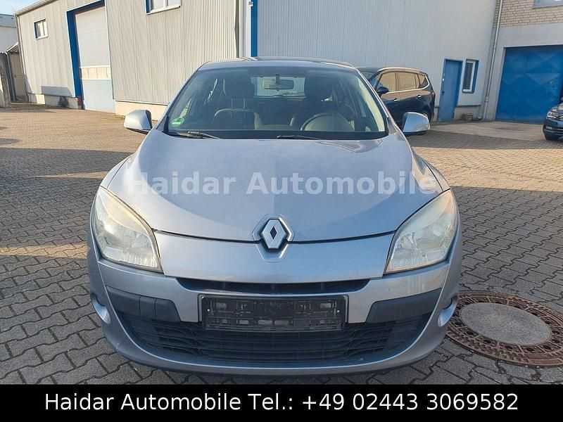 Gebraucht 2009 Renault Mégane III Expression Kleinwagen | 1.490 € (Fairer Preis) - Bild 1/4