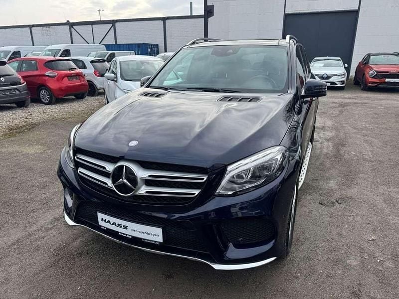 Gebraucht Mercedes GLE400 333 PS (244 kW) 2016 Cavansitblau metallic SUV