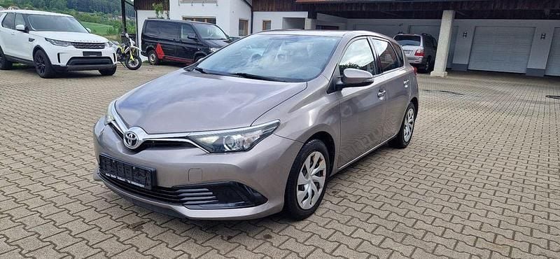 Gebraucht Toyota Auris Cool 99 PS (72 kW) 2016 Grau Limousine