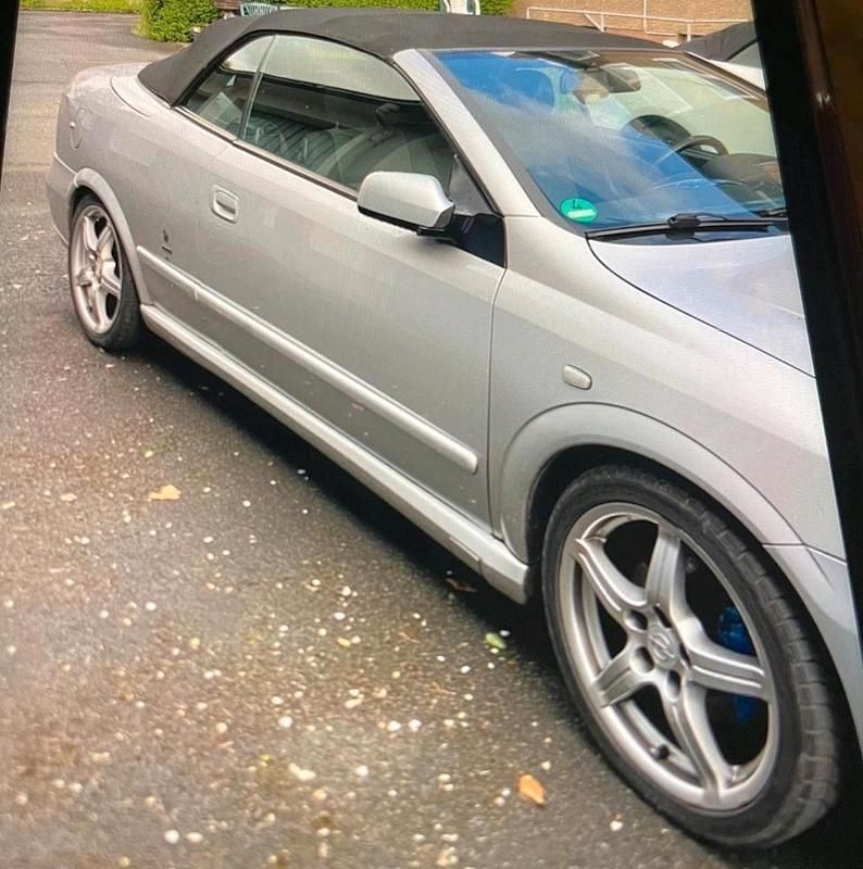 Gebraucht Opel Astra Cabriolet 125 PS (91 kW) 2004 Silber Cabrio