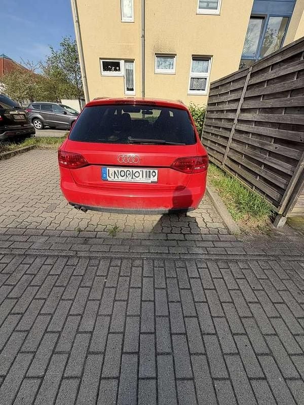 Używany Audi A4 S-Line 143 KM (105 kW) 2011 Czerwony Kombi